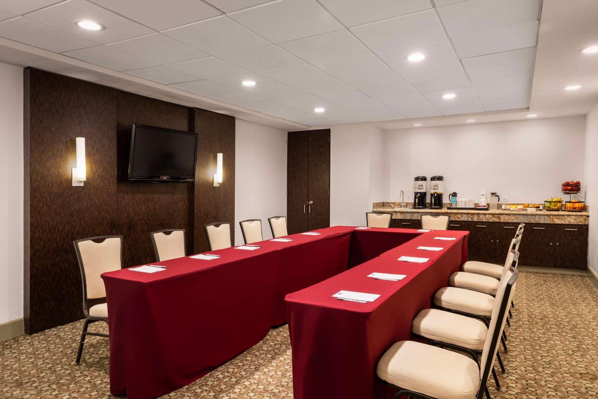 קרולינה Hampton Inn & Suites San Juan מראה חיצוני תמונה